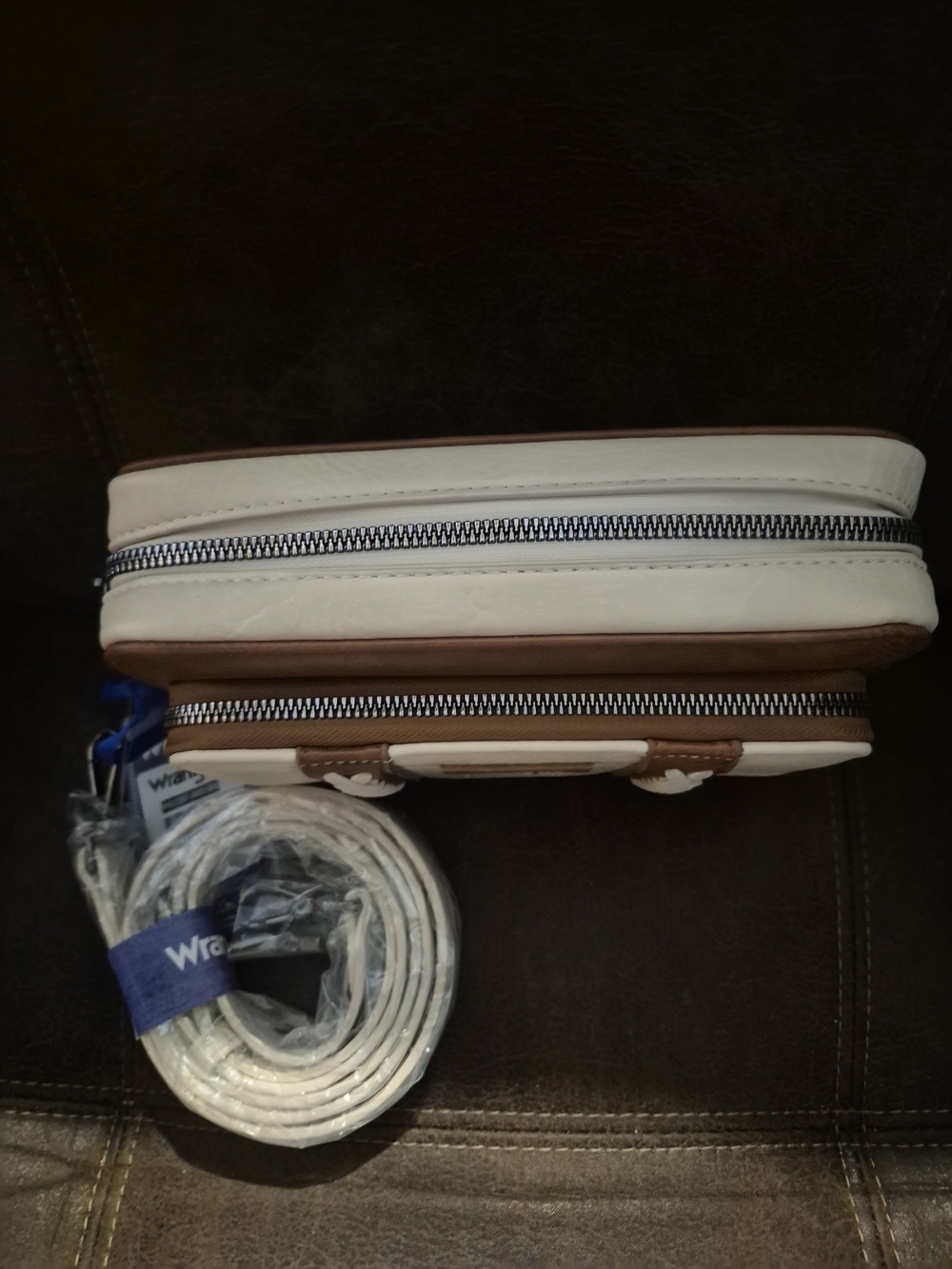 Wrangler Two-Tone Brown & Cream Crossbody Bag - Picture 5 of 8